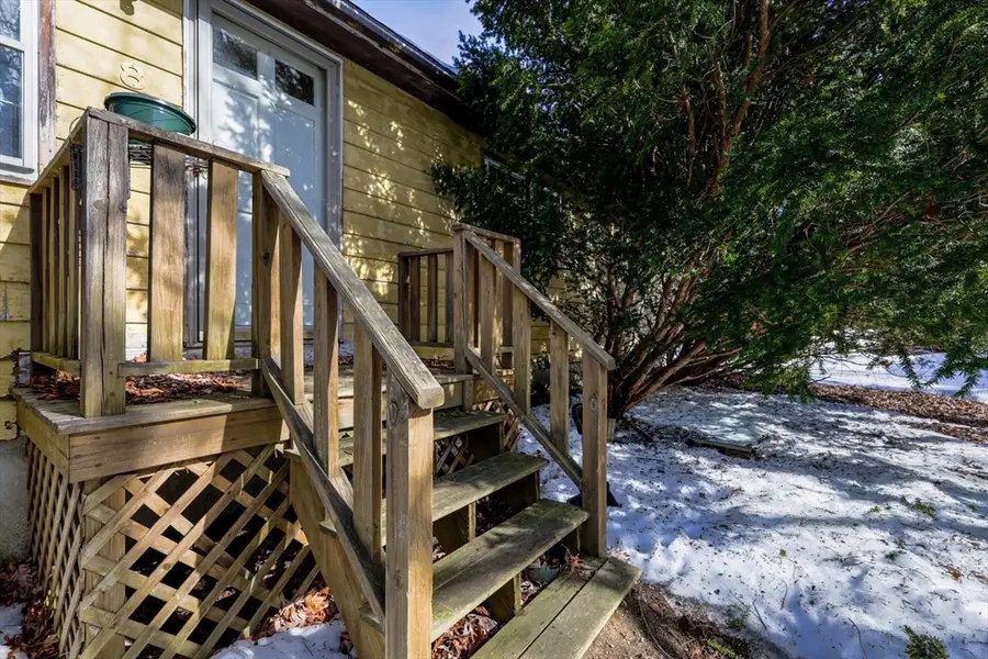 8 Old Meetinghouse Rd, Townsend, MA 01469 - #2