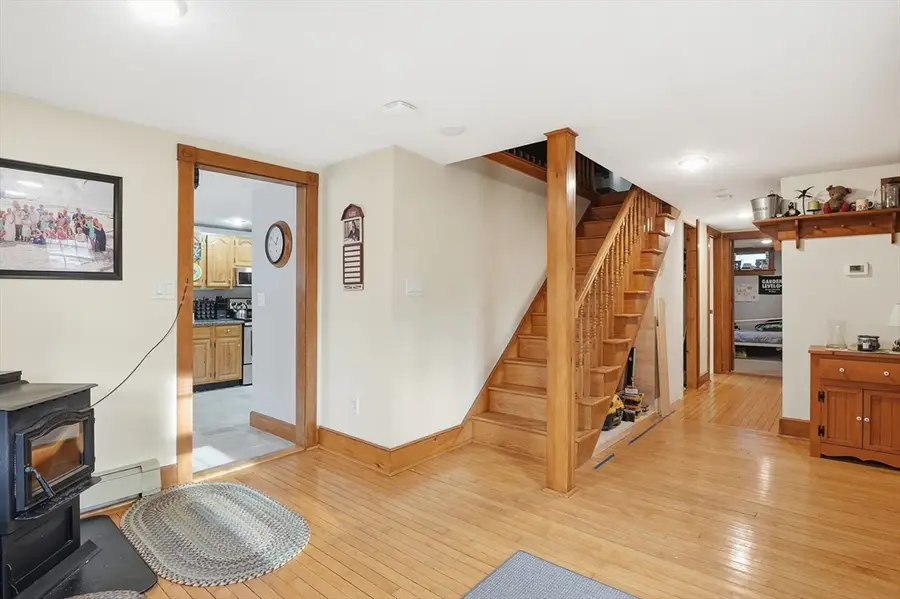 25 Upton Street, Millbury, MA 01527 - #3