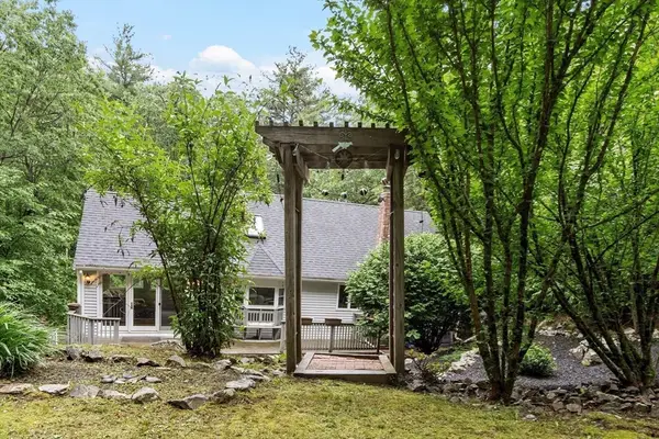 22 Tenney Street, Georgetown, MA 01388