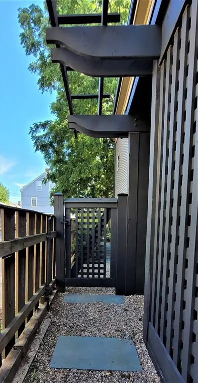 32 Buffum St #2, Salem, MA 01970 - #2