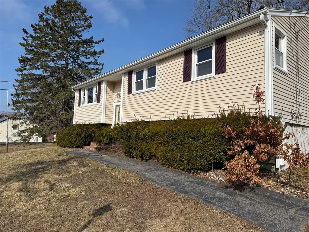 66 Thomas St, Brockton, MA 02302 - #1
