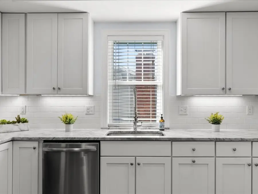 40 Catherine #B, Boston, MA 02131 - #3