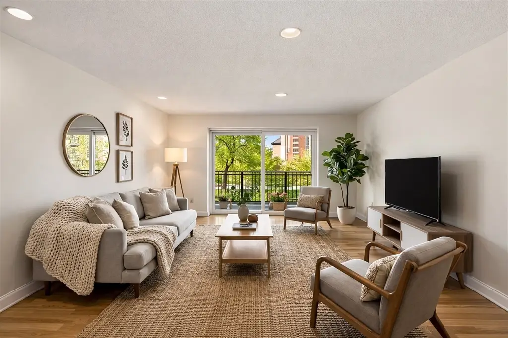 15 Francis St #16, Brookline, MA 02446 - #1