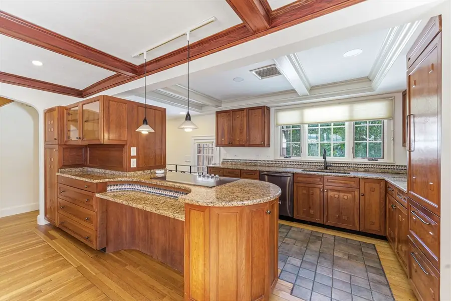 46 Acacia Ave, Newton, MA 02467 - #3