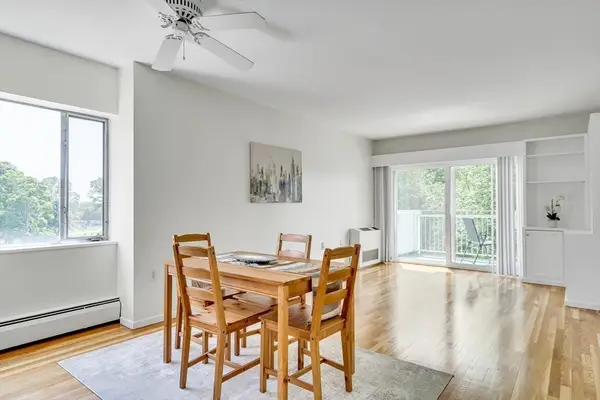 231 Coolidge Ave #410, Watertown, MA 02472