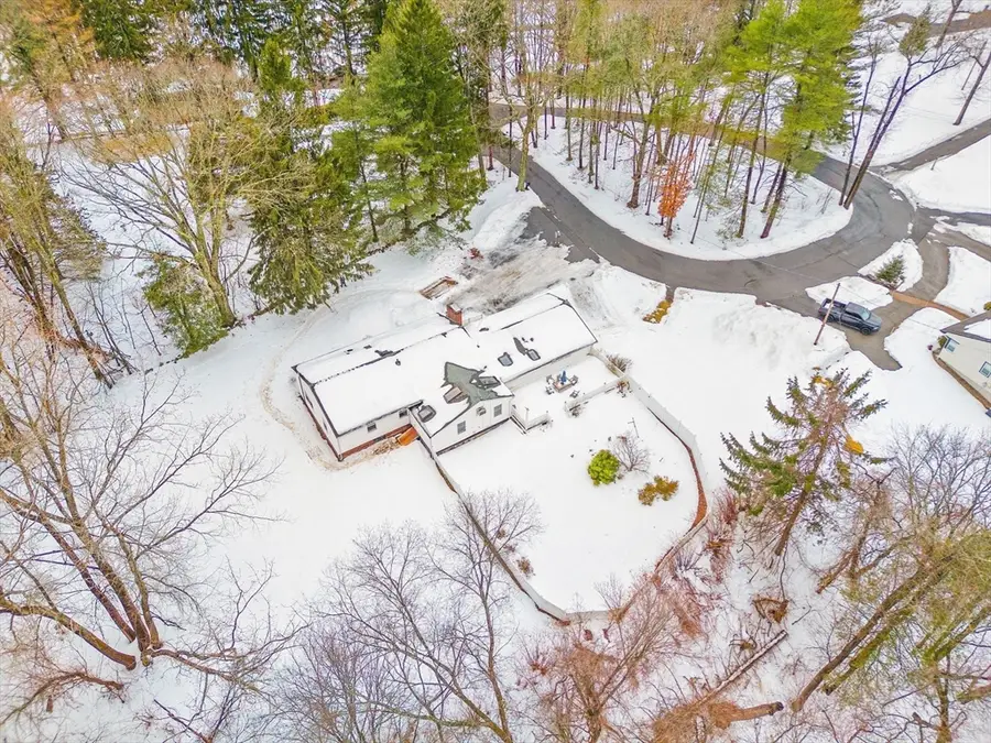 79 Royce Rd, Marlborough, MA 01752 - #3