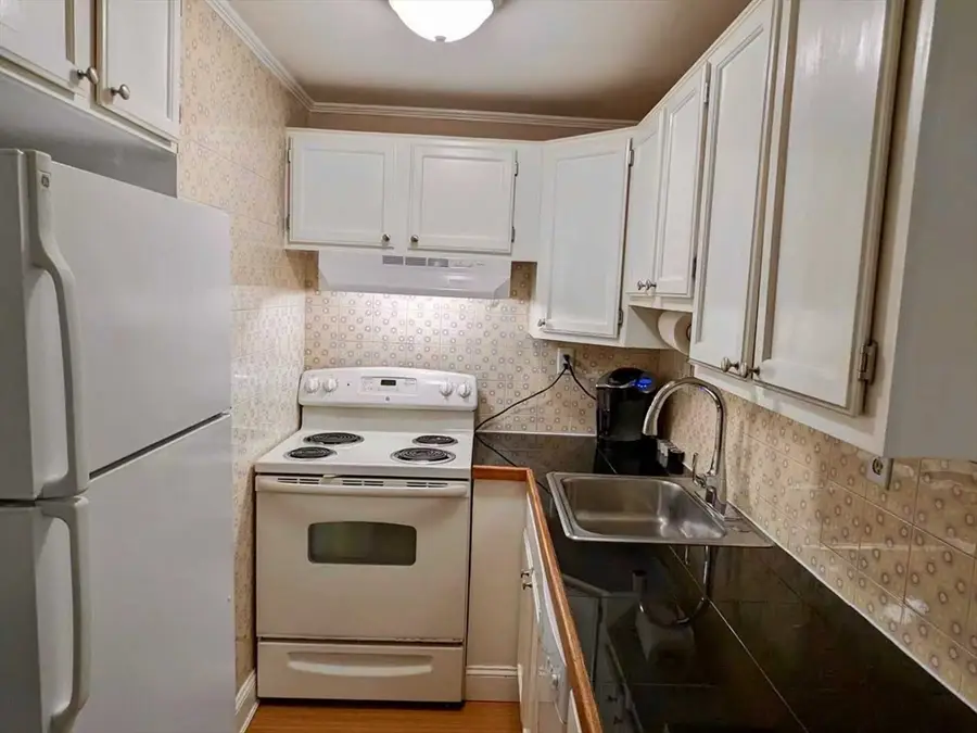 29 Arlington Rd #32, Woburn, MA 01801 - #2