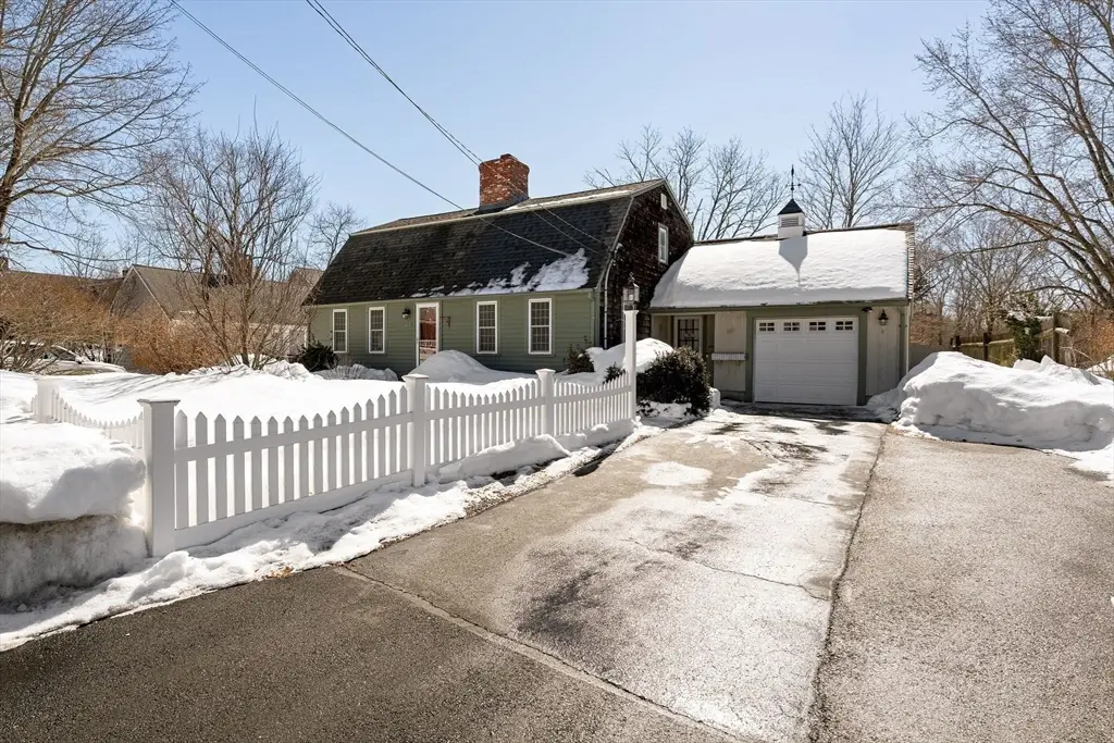 49 Raymond St, Weymouth, MA 02189 - #1