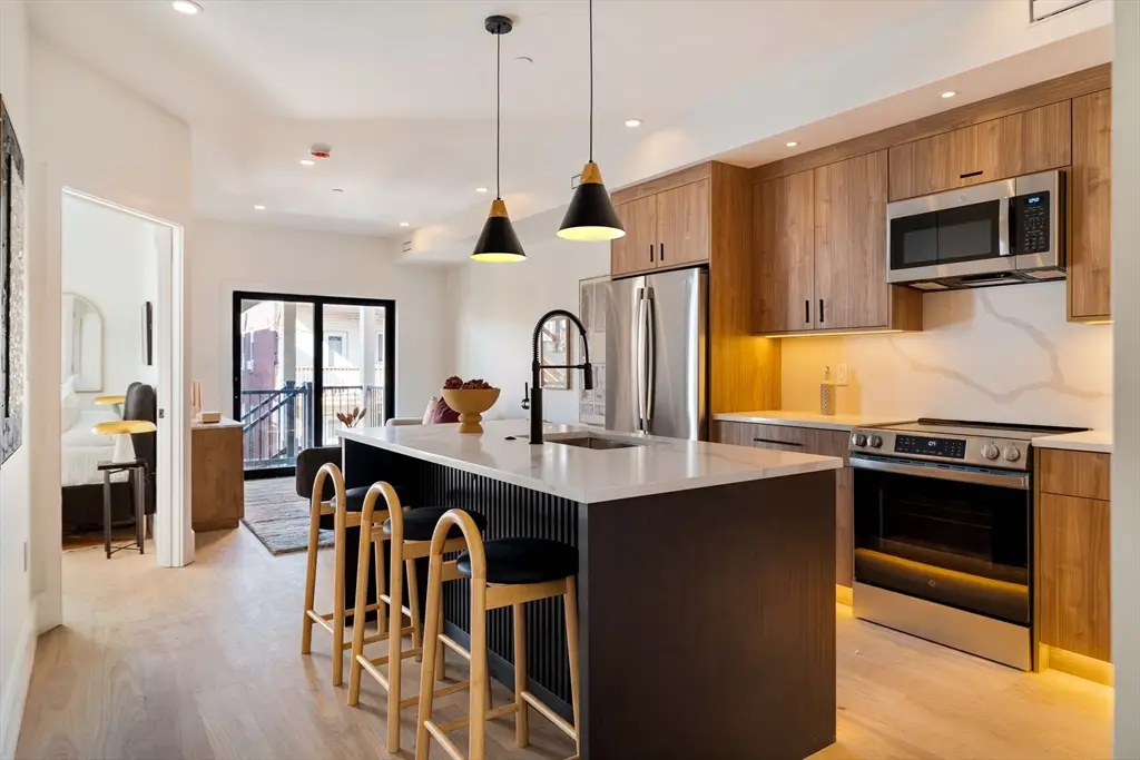 246 Bremen St #3, Boston, MA 02128 - #1