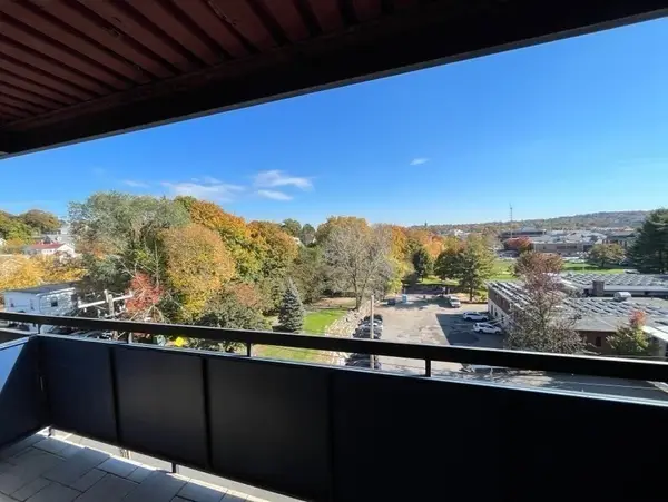 32 Whites Ave #D65, Watertown, MA 02472