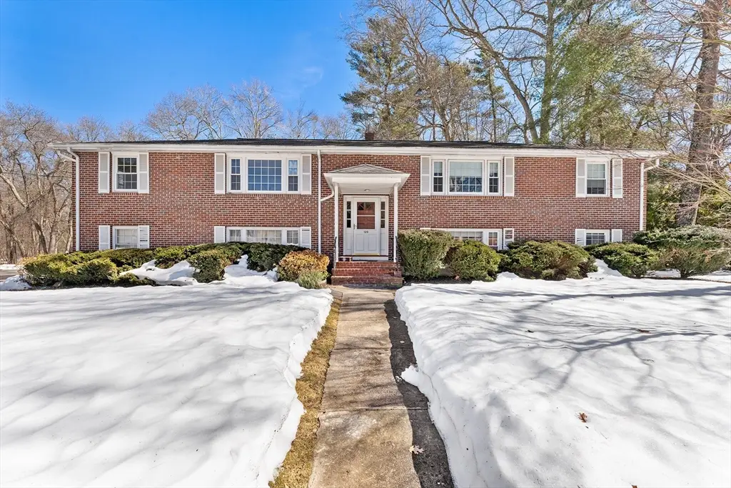 120 Mary Ln #3, Bridgewater, MA 02324 - #1