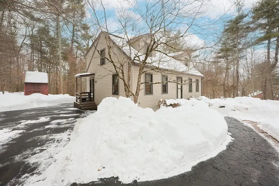 20 Vine St, Douglas, MA 01516 - #3