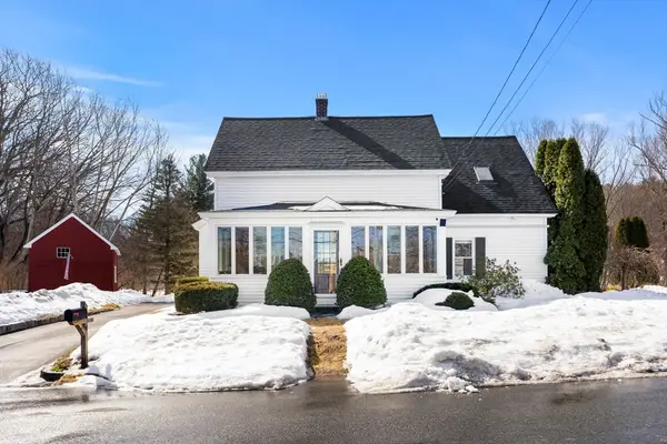 4 Wood St, Chelmsford, MA 01863