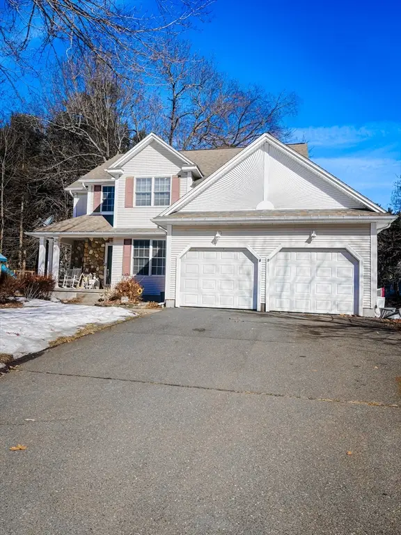 40 Hawks Cir, Westfield, MA 01085 - #1