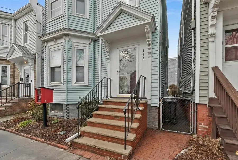 136 Coleridge St, Boston, MA 02128 - #3