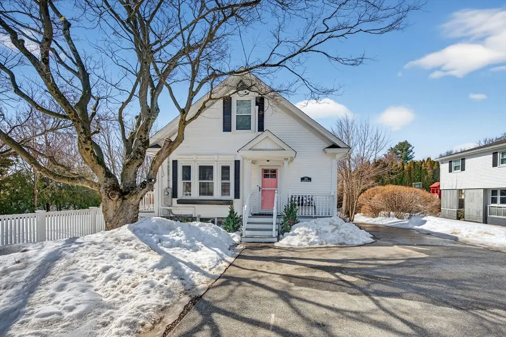 20 Pinehurst Ave, Methuen, MA 01844 - #1