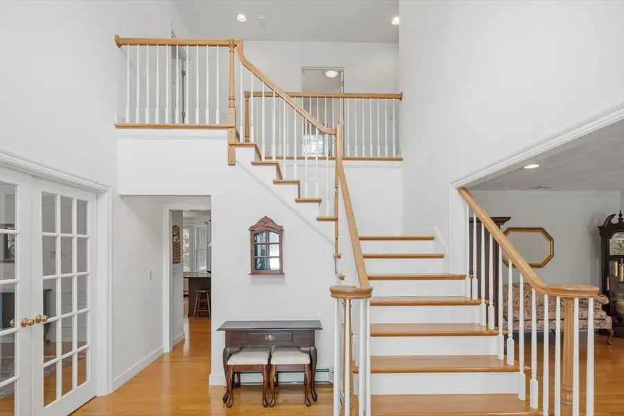 24 Talbott Farm Dr, Mendon, MA 01756 - #2