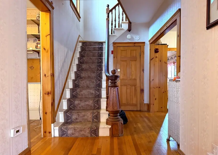 13 Wright St, Stoneham, MA 02180 - #2