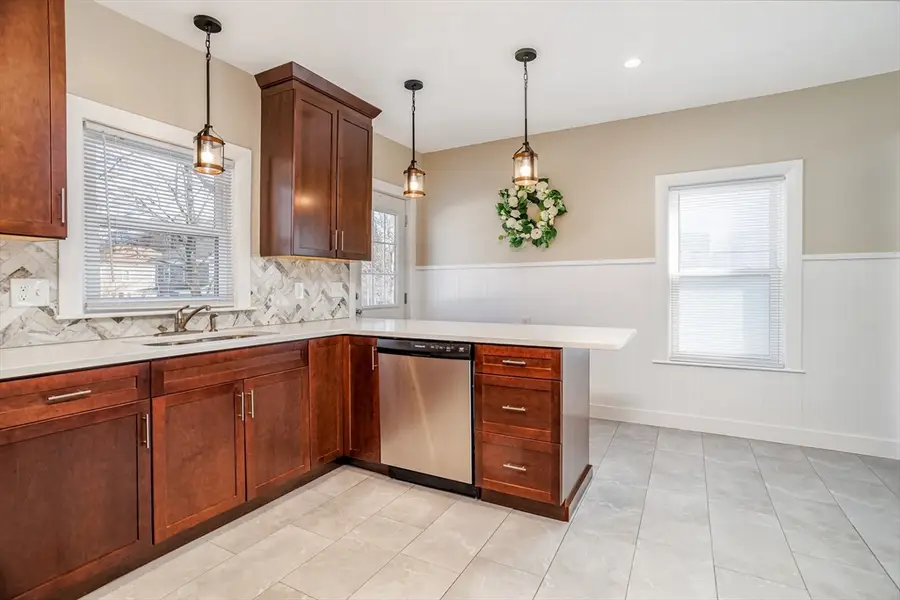 21 Porter St, Leominster, MA 01453 - #2