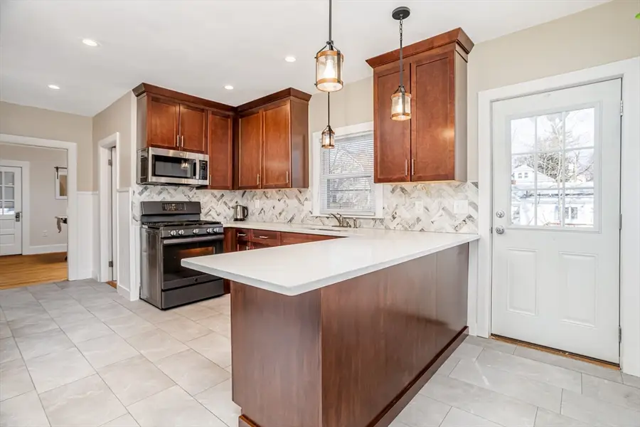 21 Porter St, Leominster, MA 01453 - #3