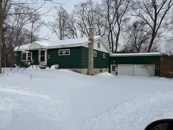 4 Ashley Rd, North Brookfield, MA 01535