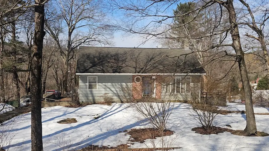 84 Stafford Holland Rd, Wales, MA 01081 - #2