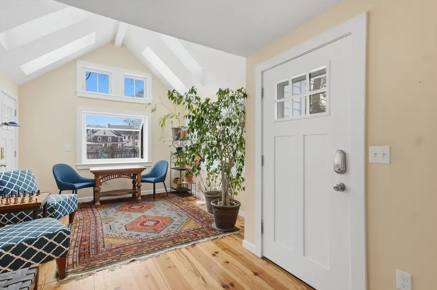 8 Winter St, Amesbury, MA 01913 - #2