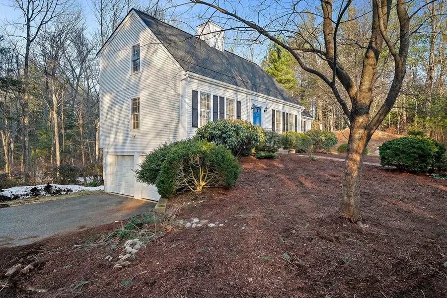 246 High St, Pembroke, MA 02359 - #3