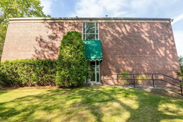 1202 Greendale Avenue #124, Needham, MA 02492