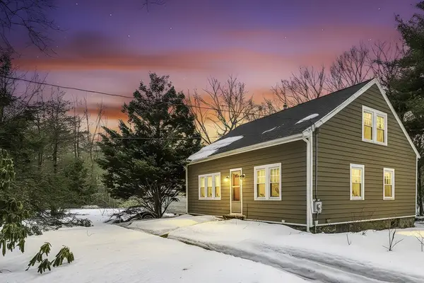 300 West Main Street, Hopkinton, MA 01748