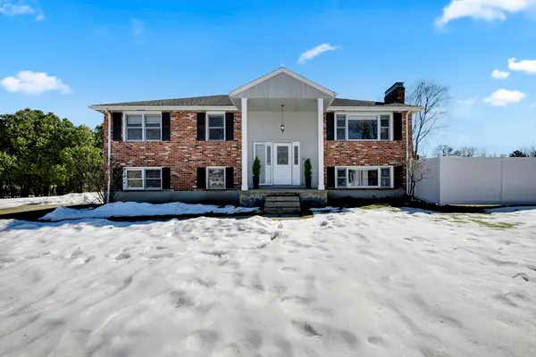 19 Maplecrest Drive, Southborough, MA 01772