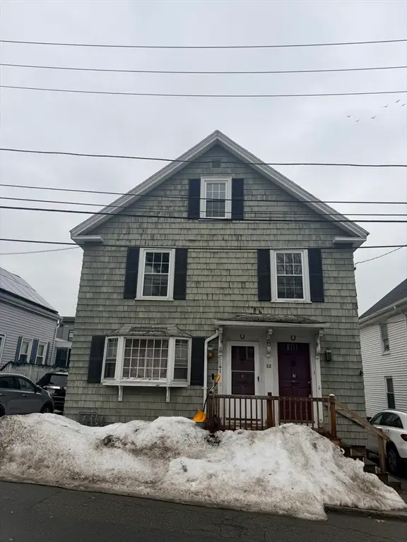 82 Flint St, Salem, MA 01970