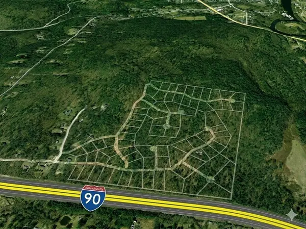 0 Address Withheld, Russell, MA 01071