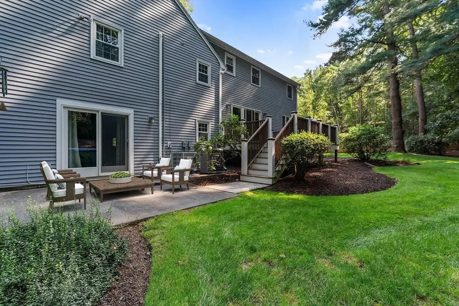 9 Lands End Ln, Sudbury, MA 01776 - #3