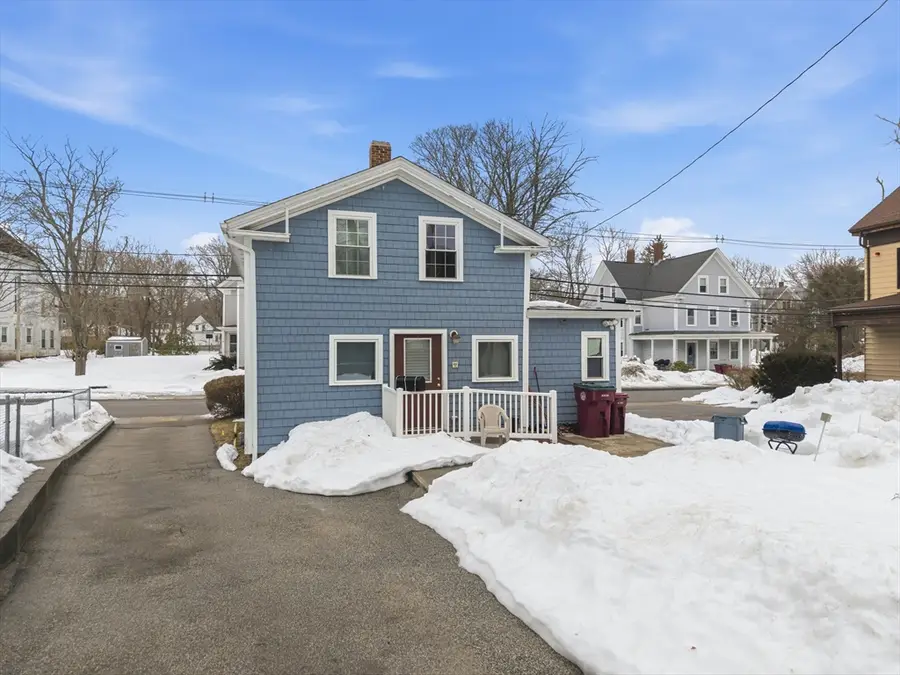 17 School St, Middleboro, MA 02346 - #3