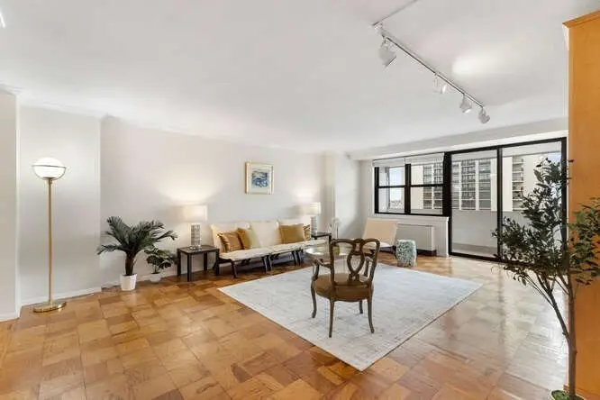 2 Hawthorne Pl #16M, Boston, MA 02114 - #3