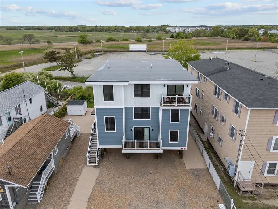 30 Cable Ave #2, Salisbury, MA 01952 - #3