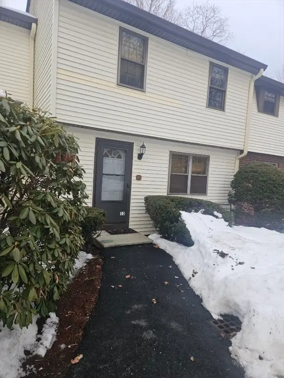 935 Methuen St #13, Dracut, MA 01826 - #3