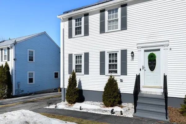 16 Vincent Cir, Worcester, MA 01604