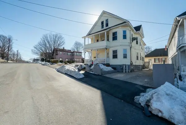 100 Union St, North Andover, MA 01845