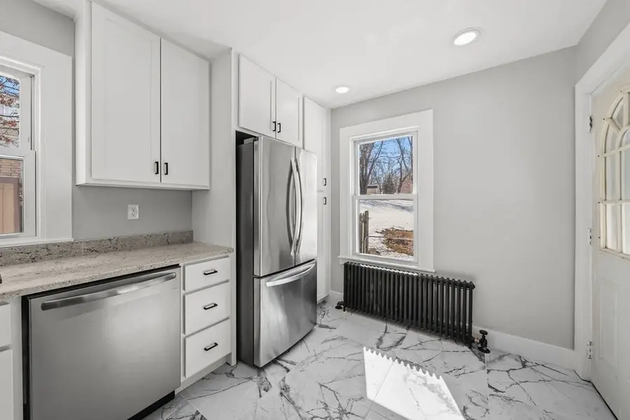 61 Lawrence St, Bellingham, MA 02019 - #3