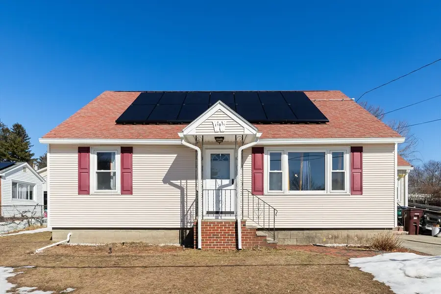 105 Columbia Rd, Lowell, MA 01854 - #2