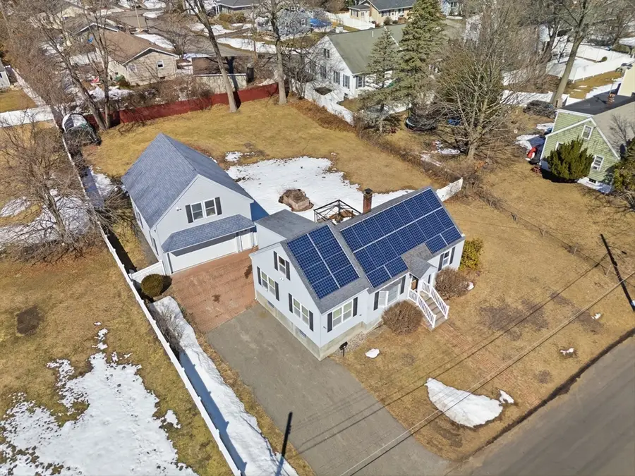 37 Saint Paul St, Lowell, MA 01851 - #2