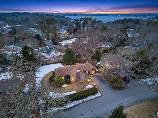 6 Wall St, Bourne, MA 02532