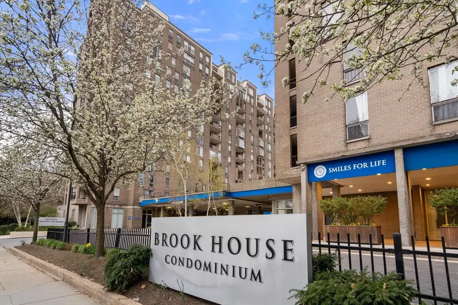 77 Pond Ave #805, Brookline, MA 02445 - #2