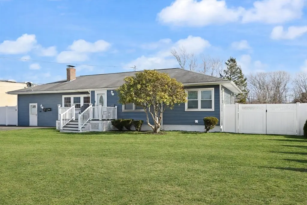 134 Oak St, Brockton, MA 02301 - #1