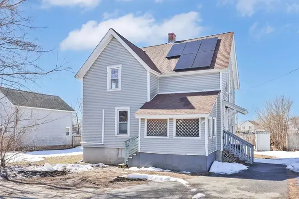 10 Hemlock Ct, Springfield, MA 01105