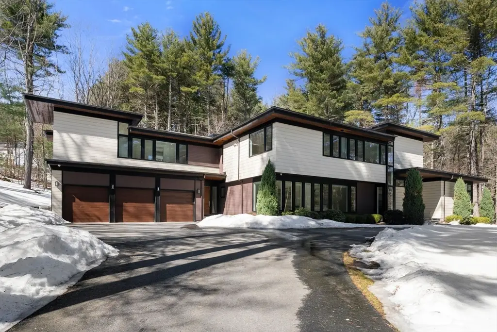 11 Winthrop Circle, Weston, MA 02493 - #1