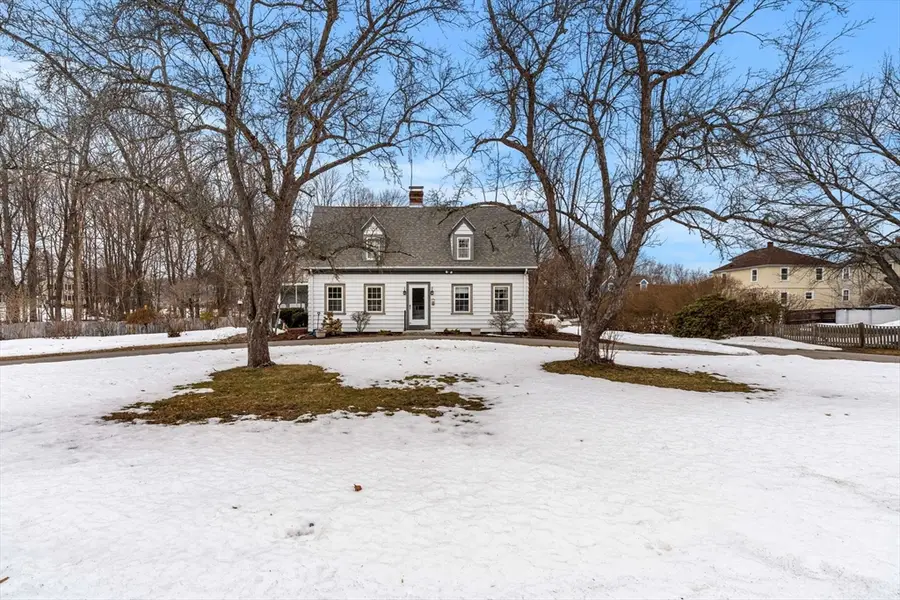 35 Huntington Ave, Amesbury, MA 01913 - #3