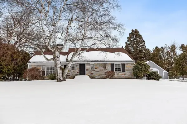 454 Wilson St, Clinton, MA 01510